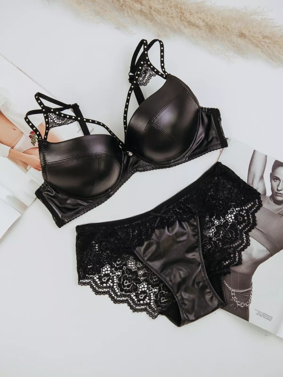 Komplet bielizny ekoskóra  