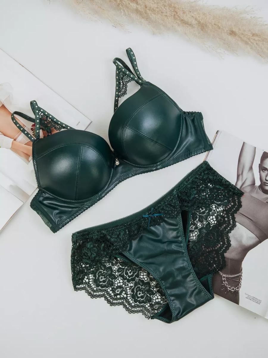 Komplet bielizny ekoskóra  