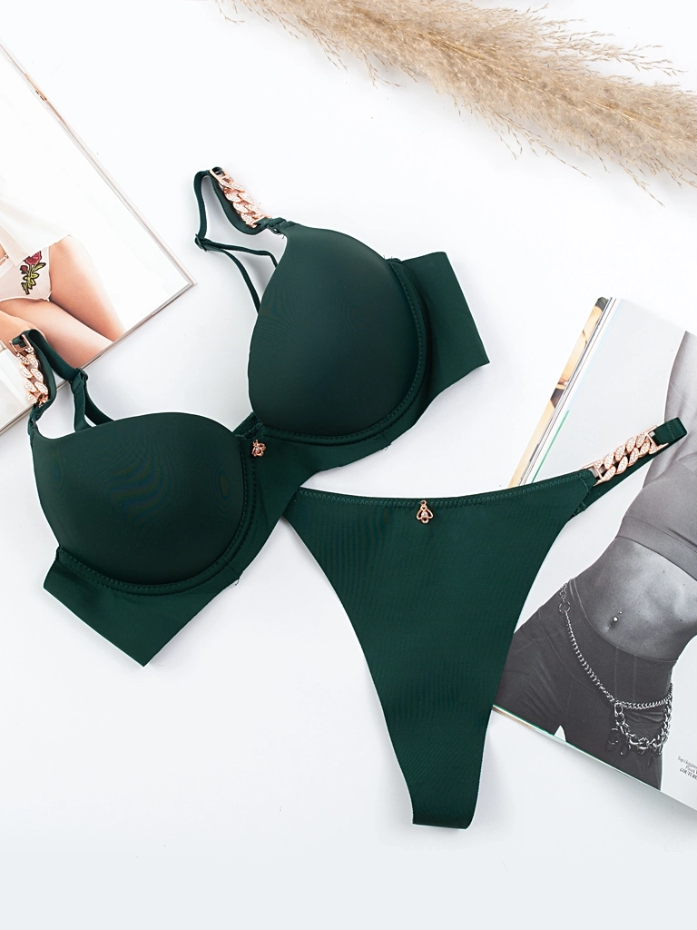 Komplet bielizny bezszwowy z ozdobnymi ramiączkami    