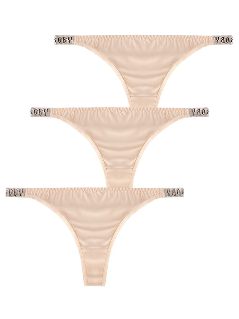 Stringi z ozdobną aplikacją 